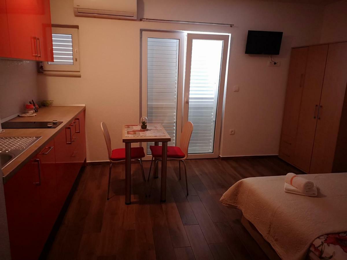 Apartmani Sea Baska Voda Bagian luar foto