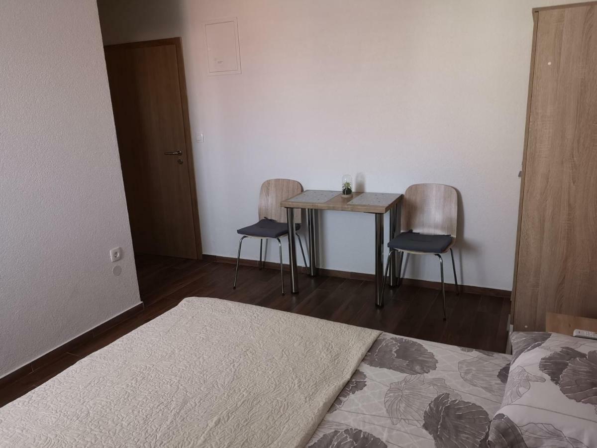 Apartmani Sea Baska Voda Bagian luar foto