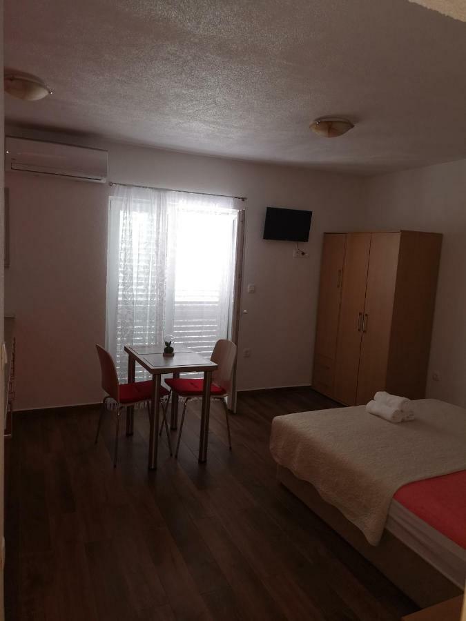 Apartmani Sea Baska Voda Bagian luar foto
